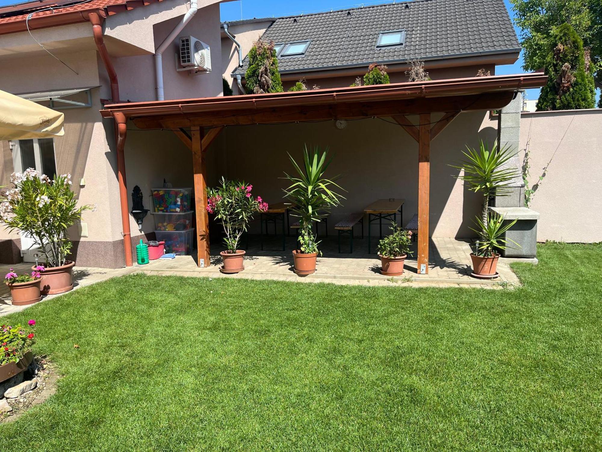 Štúrovo Sunny Apartman מראה חיצוני תמונה