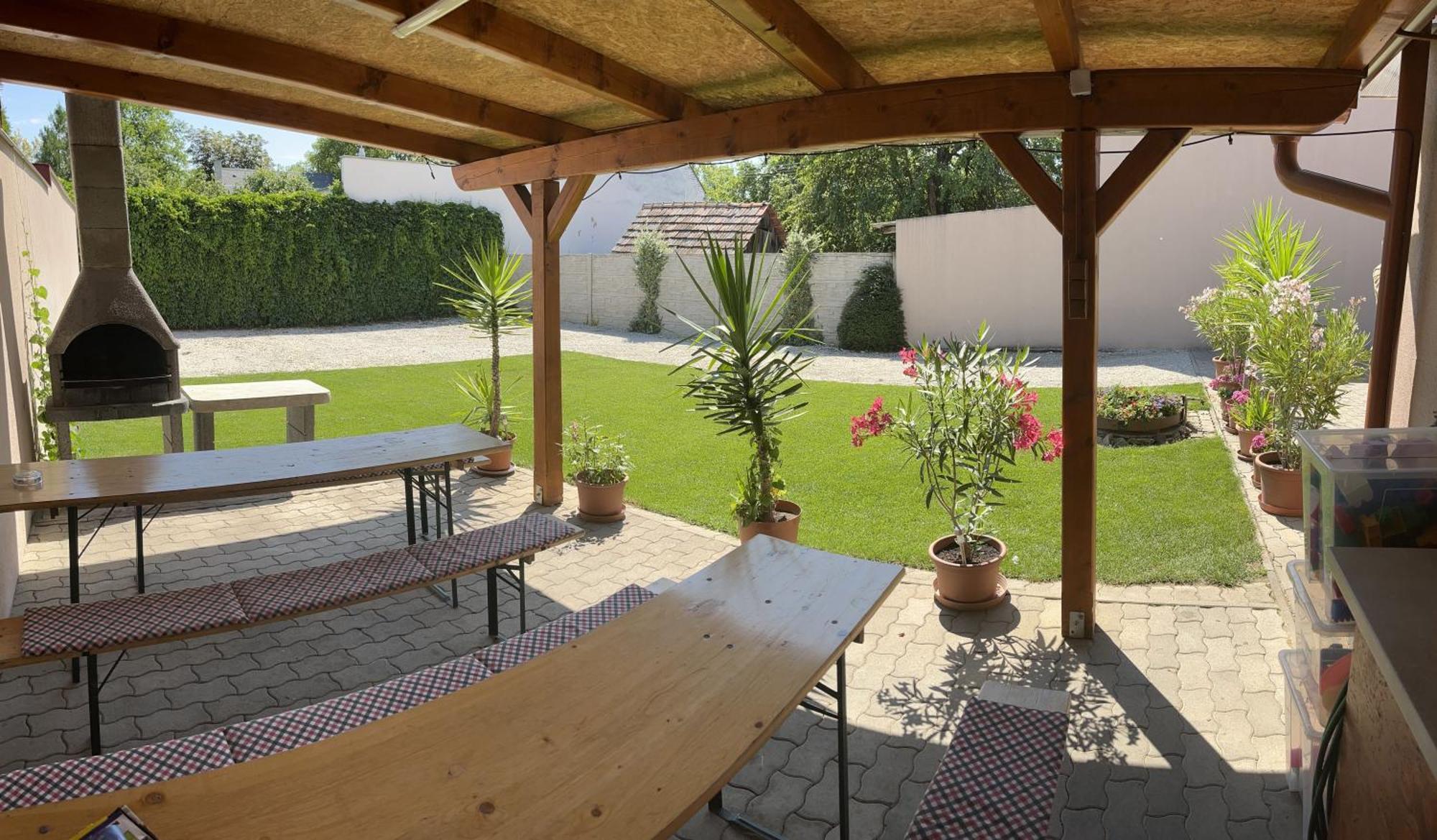 Štúrovo Sunny Apartman מראה חיצוני תמונה